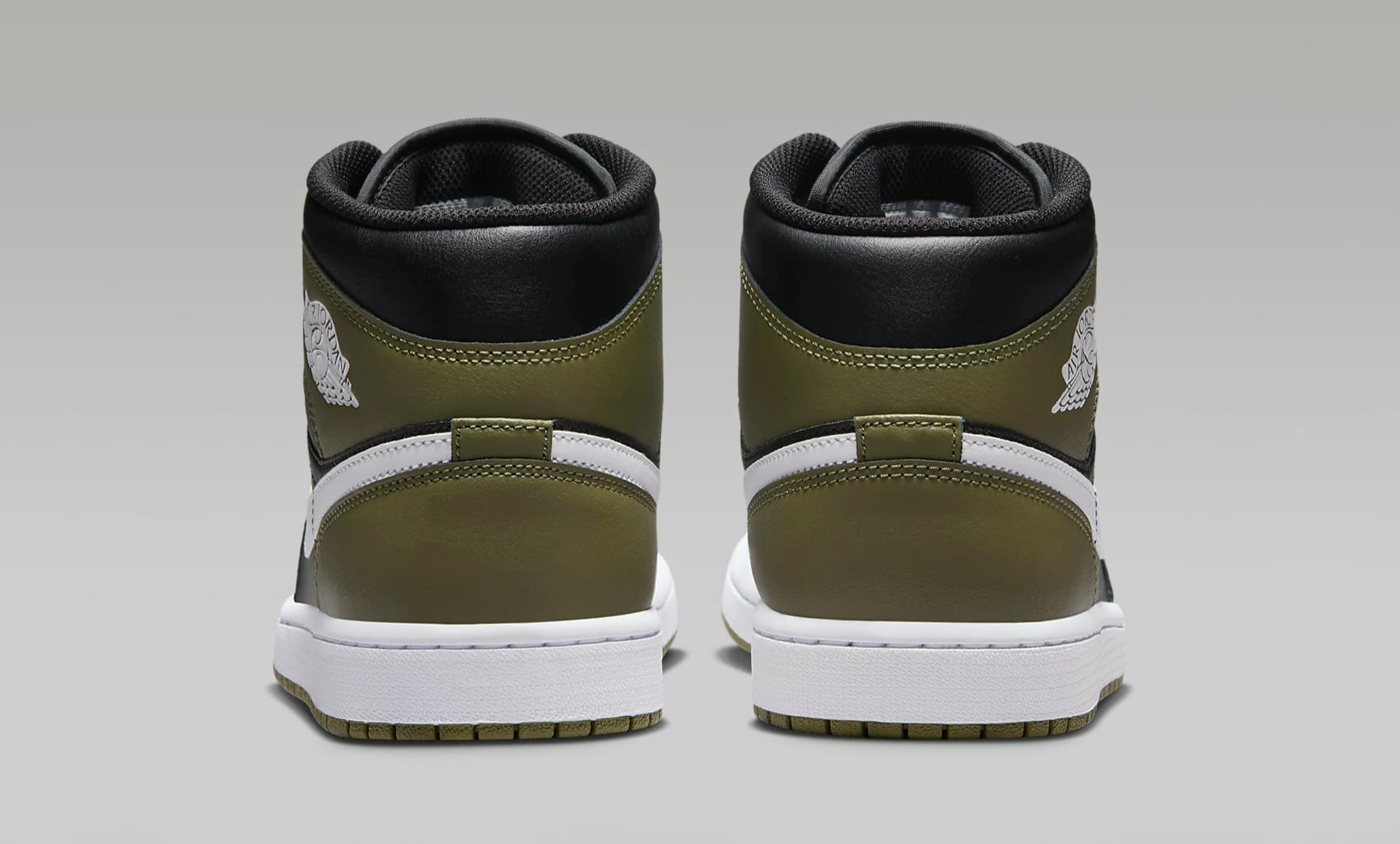 Air Jordan 1 Mid "Medium Olive"