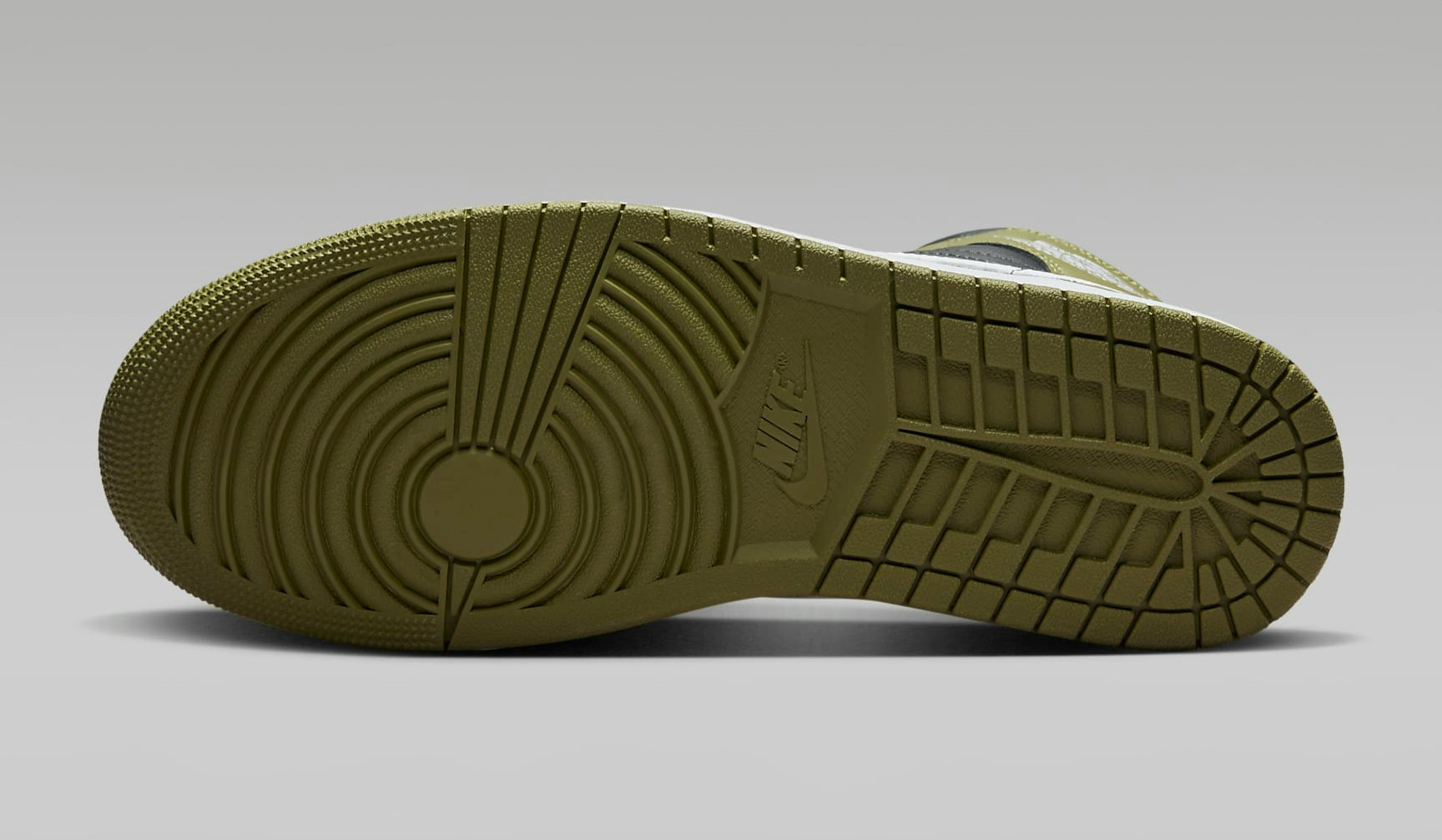 Air Jordan 1 Mid "Medium Olive"