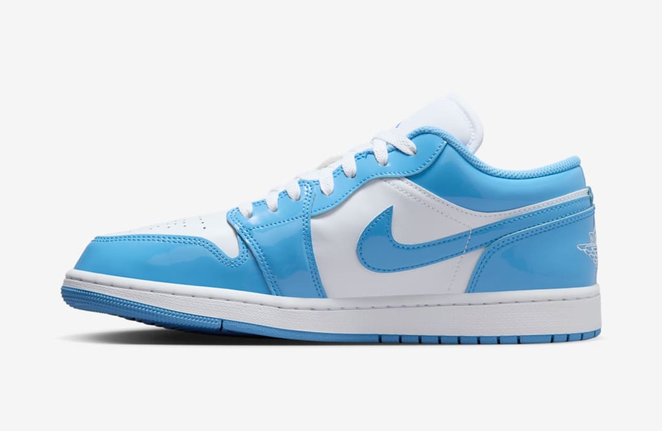 Air Jordan 1 Low SE "Legend Blue"
