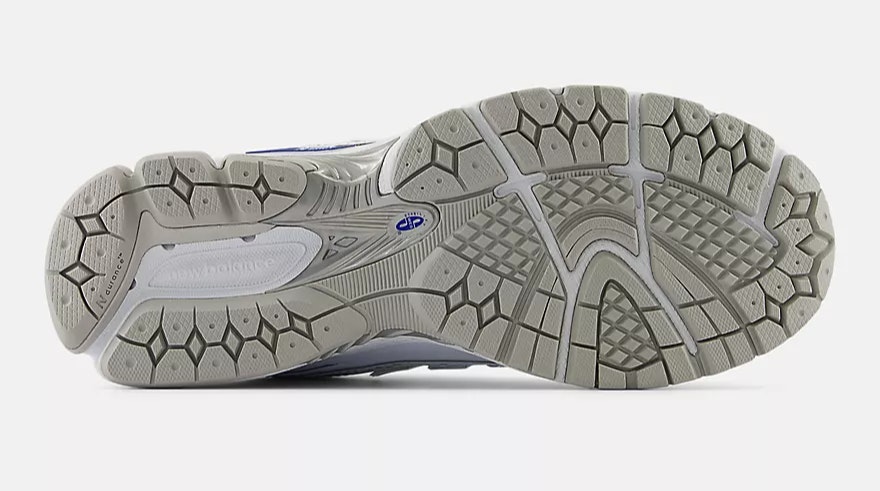 New Balance 1906R "White Silver Metallic"