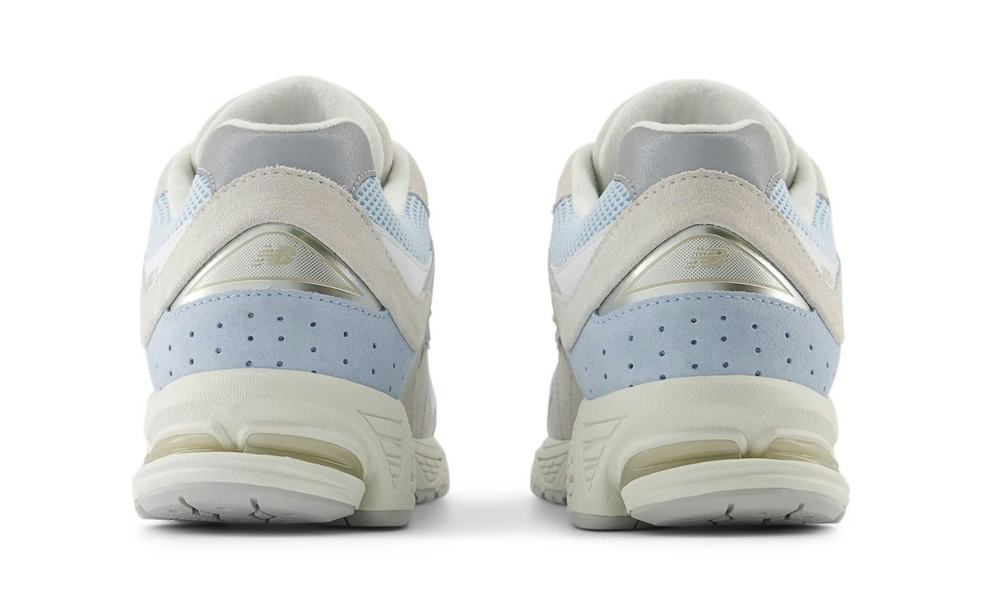 New Balance 2002R "Sky"