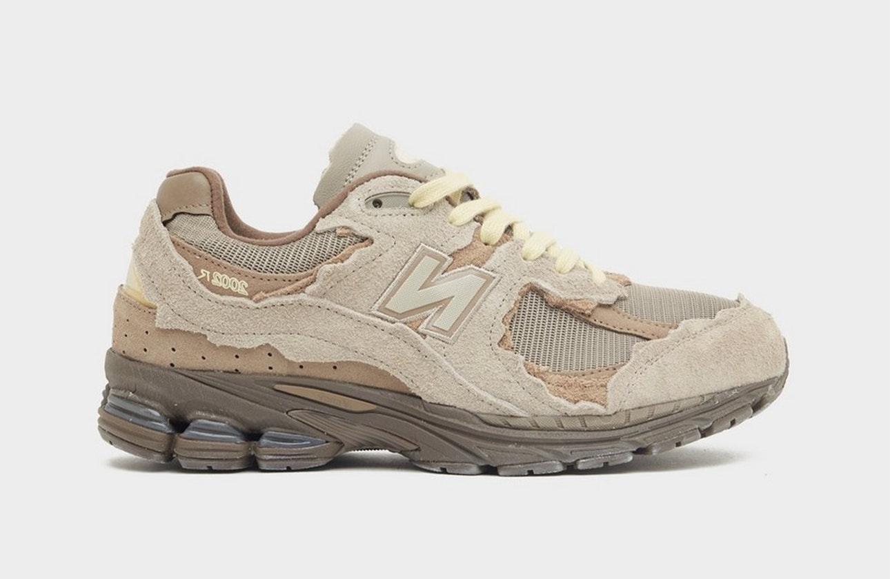 size? x New Balance 2002R "Refine Future" (Brown)