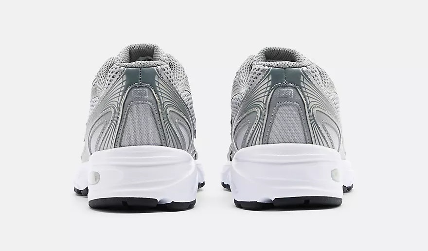 New Balance 740 "Silver Metallic"