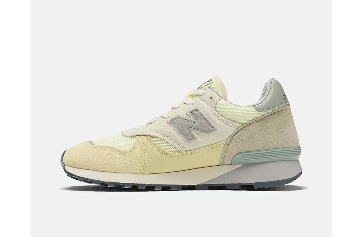 AURALEE x New Balance 475 Light Volt
