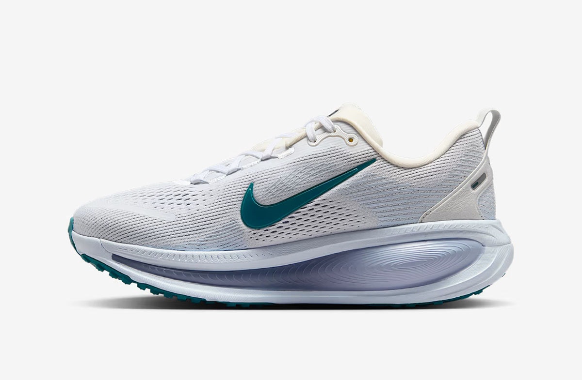 Nike Vomero 18 White Blue Tint