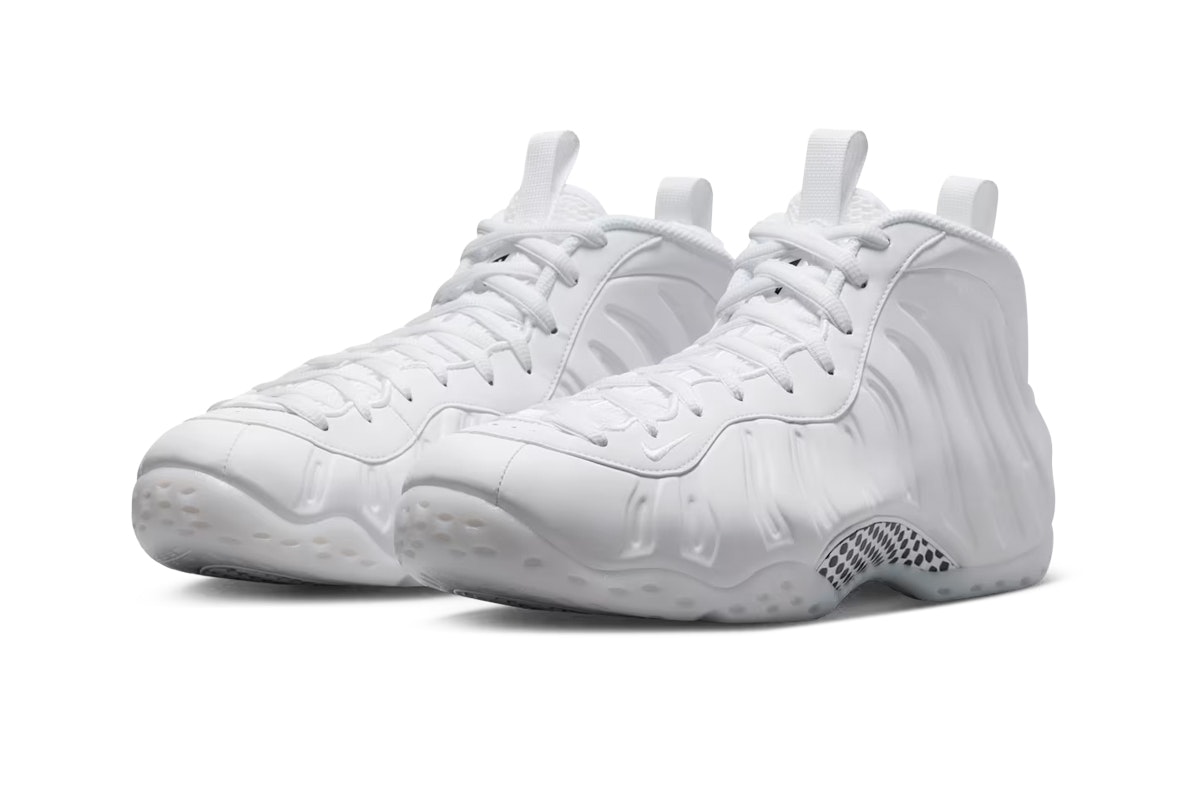 Nike Air Foamposite One Triple White