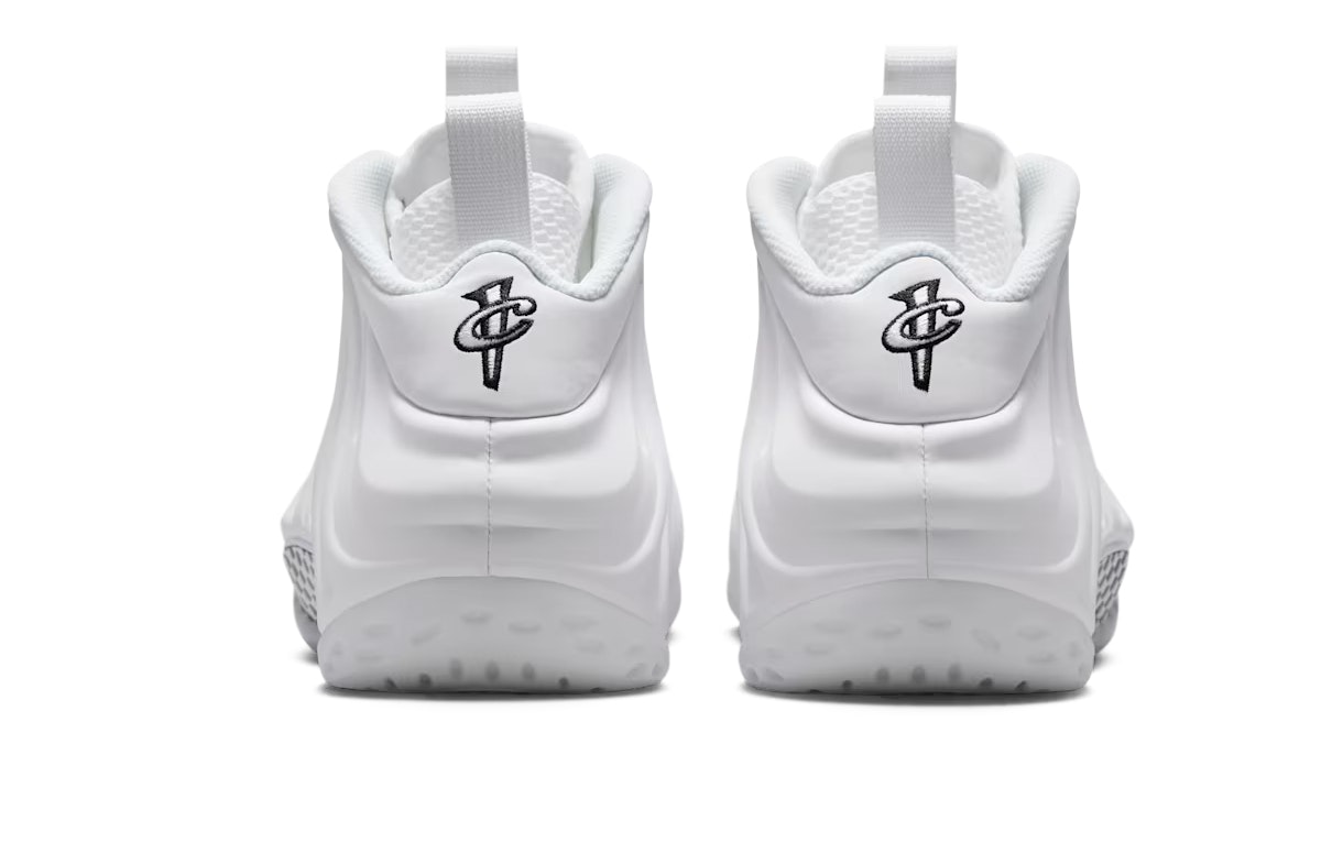 Nike Air Foamposite One Triple White