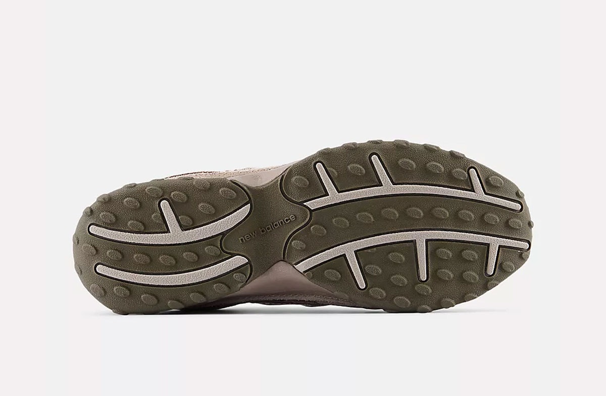 New Balance 204L Mushroom Arid Stone