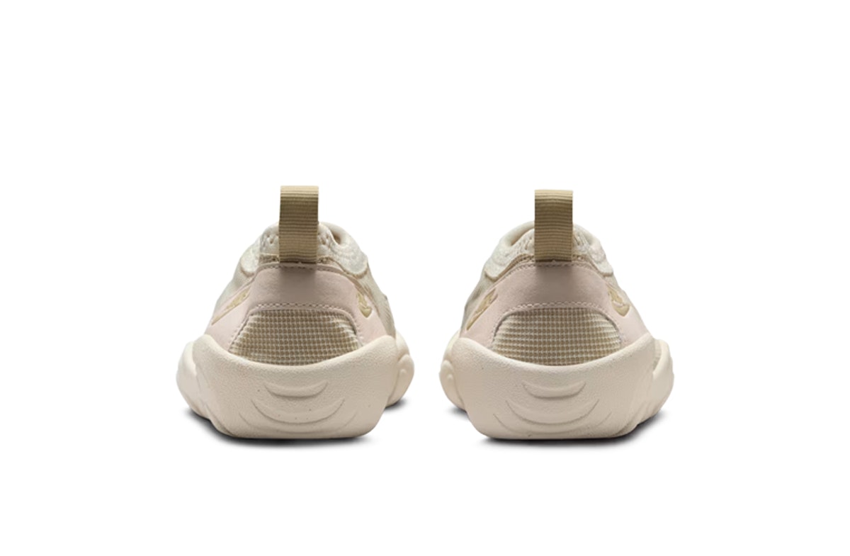 Nike Aqua Turf Light Orewood Brown