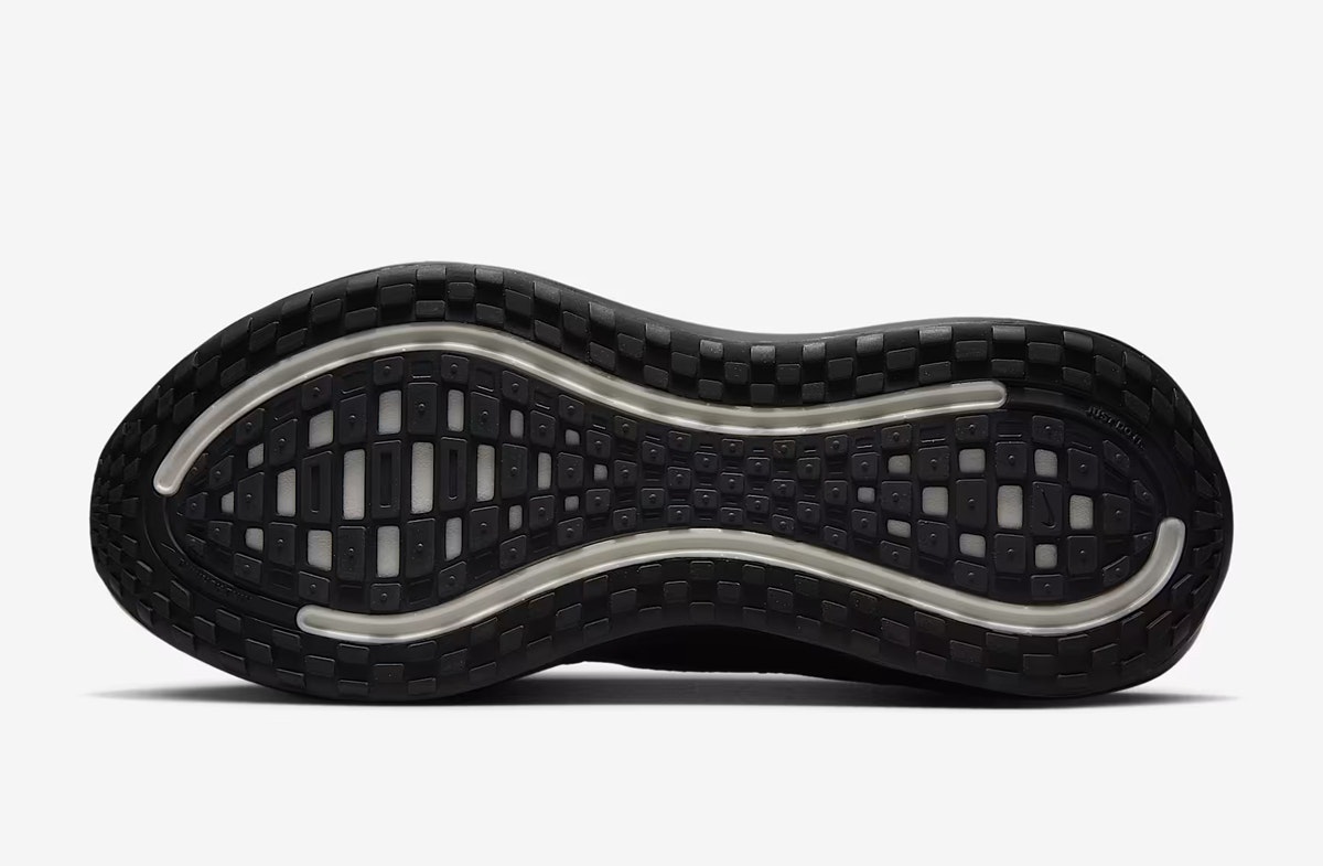 Nike Vomero Plus Triple Black