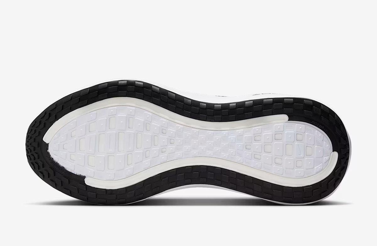 Nike Vomero Plus Black White