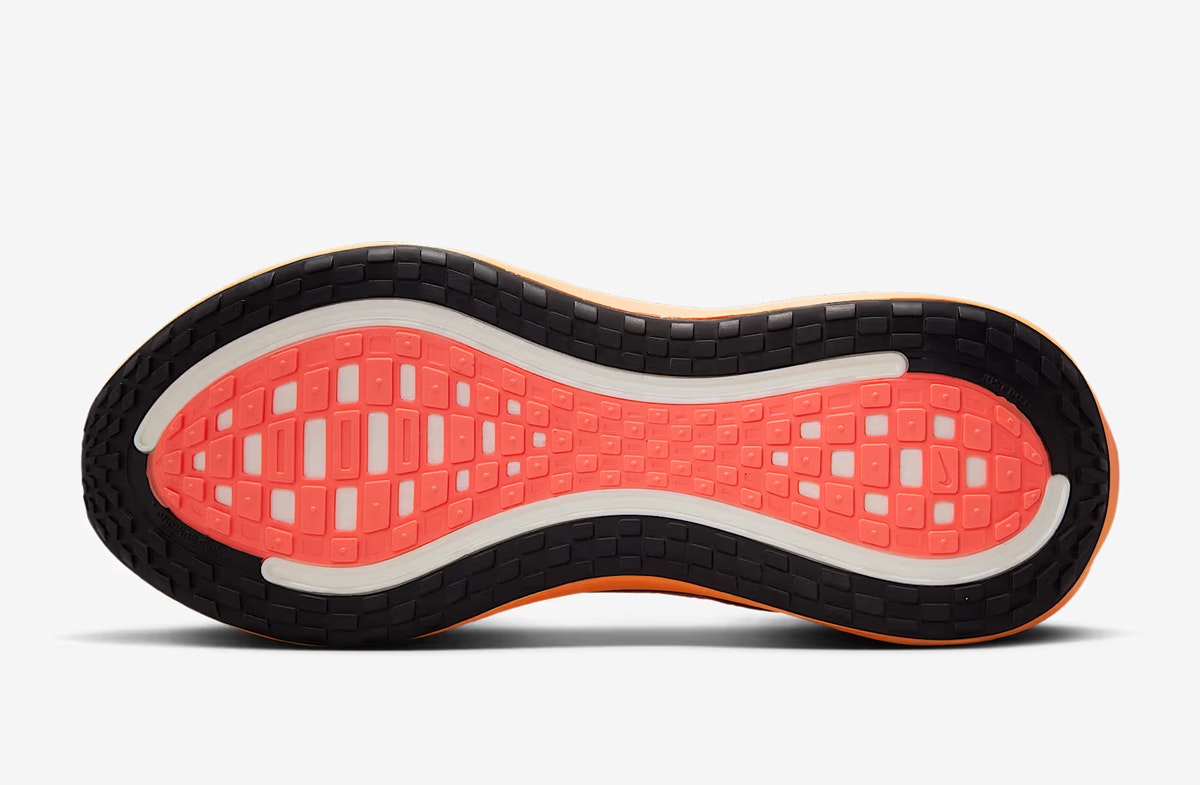 Nike Vomero Plus Hot Lava