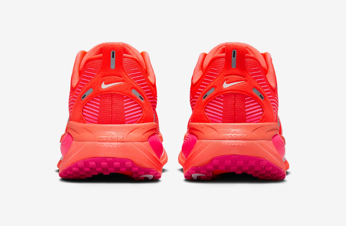 Nike Vomero 18 Hyper Pink