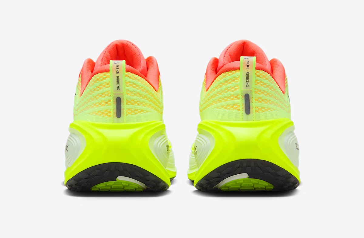 Nike Vomero Plus Bright Mango