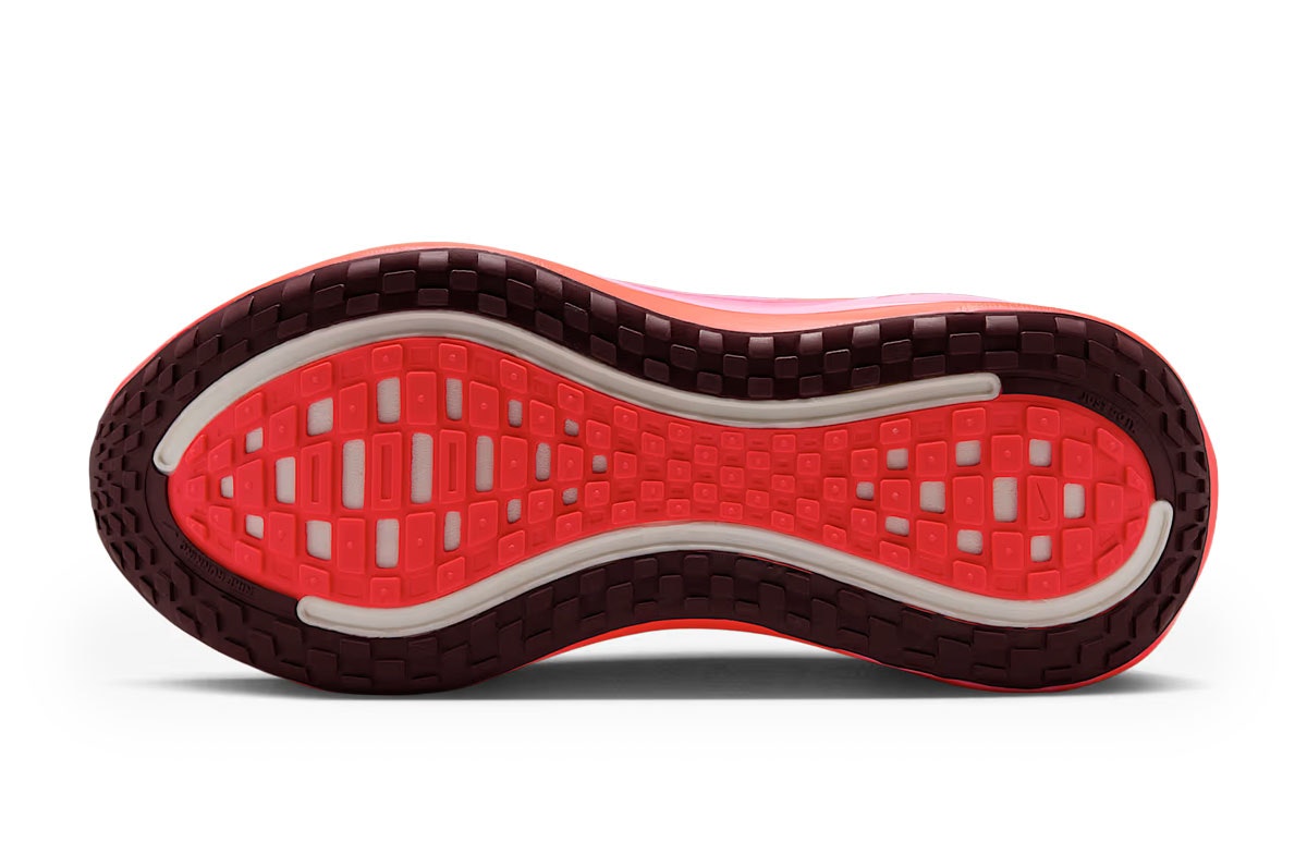 Nike Vomero Plus Hyper Pink