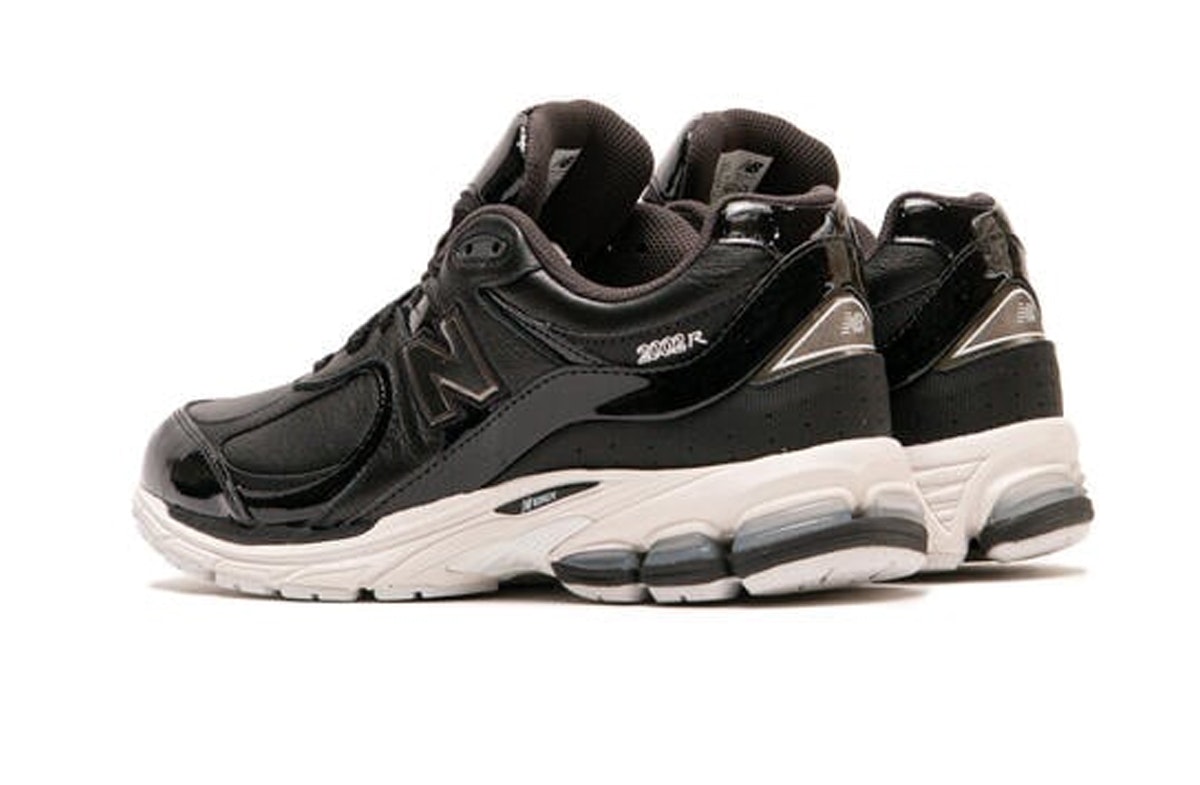 New Balance 2002R Leather Pack Black