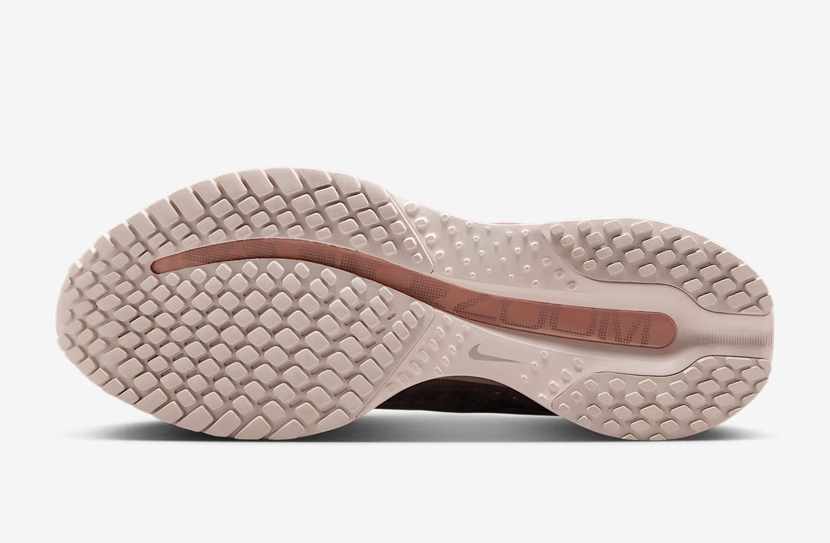 Nike Pegasus Premium Metallic Rose Gold Nike Pegasus Premium Metallic Rose Gold