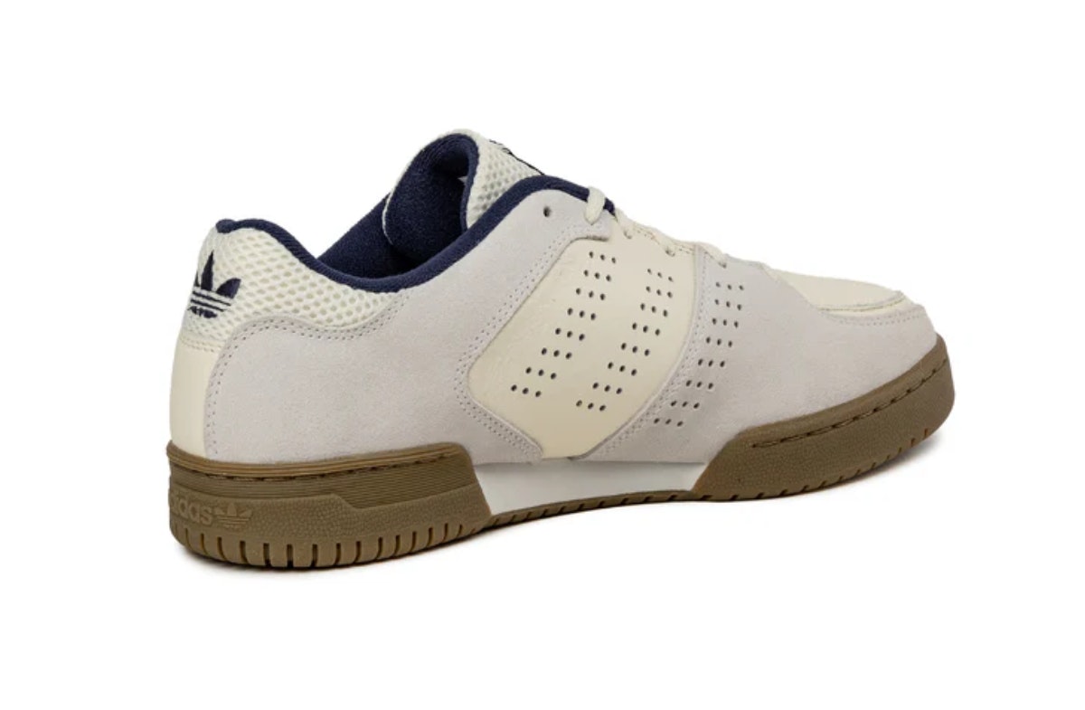 adidas Consortium Fechten Indoor Off White adidas Consortium Fechten Indoor Off White