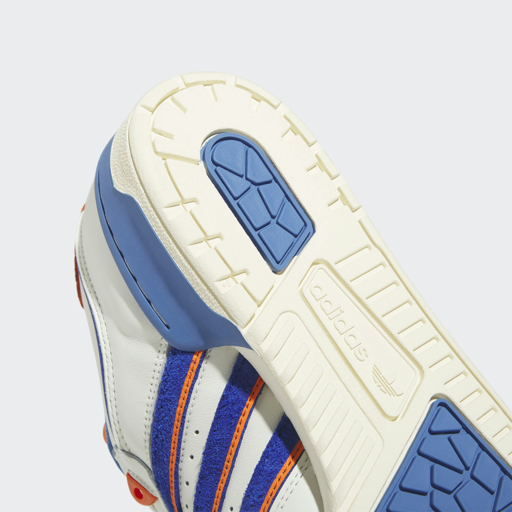 adidas Rivalry 86 Low "New York Knicks" (White Tint) adidas Rivalry 86 Low "New York Knicks" (White Tint)