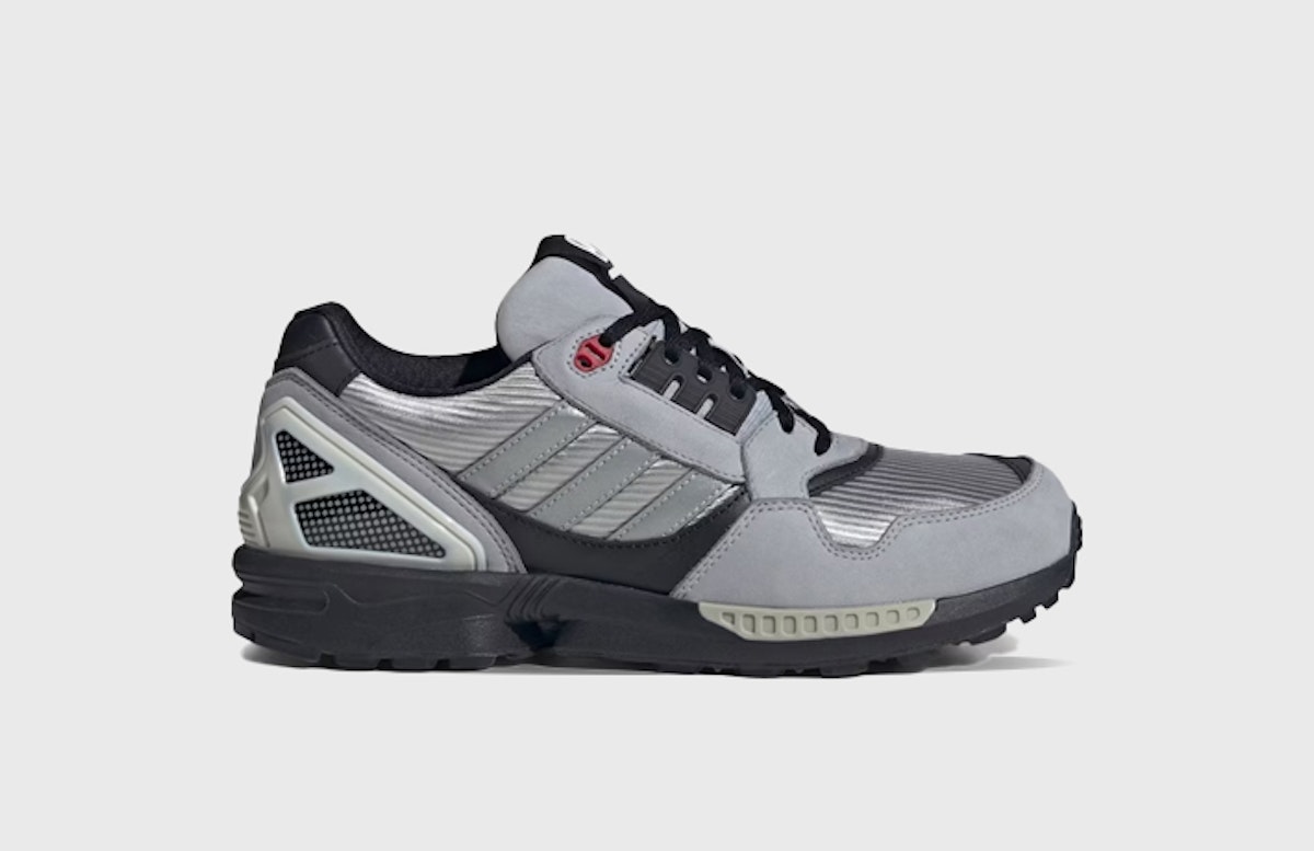 メル メルセデス・ベンツがモンクレールとコラボした特別仕様の「G