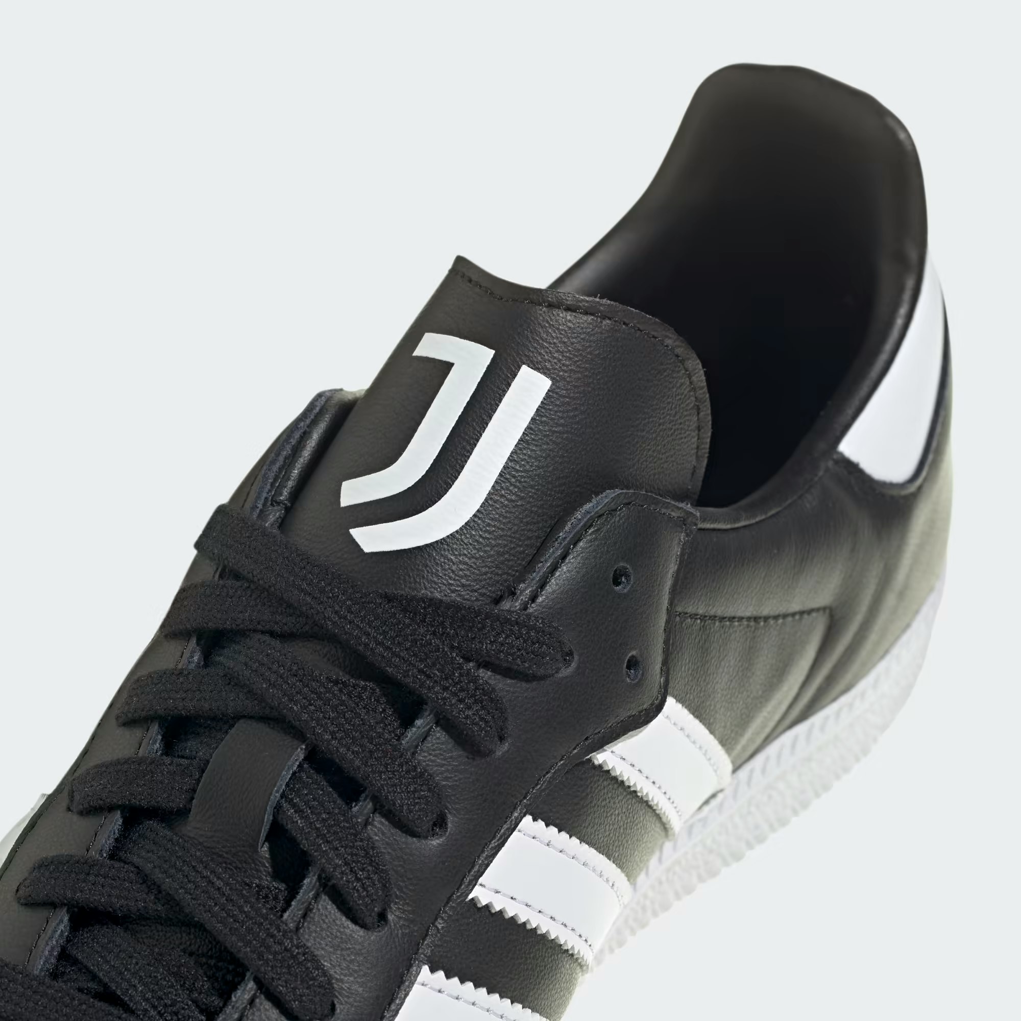 FC Juventus Turin x adidas Samba "Core Black"
