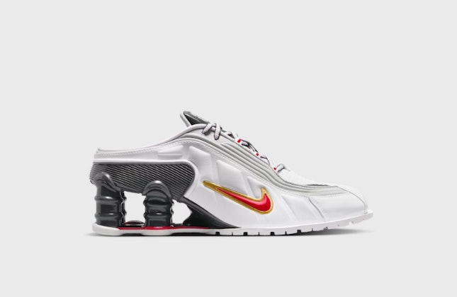 Martine Rose x Nike Shox MR4 Metallic Platinum Martine Rose x Nike Shox MR4 Metallic Platinum