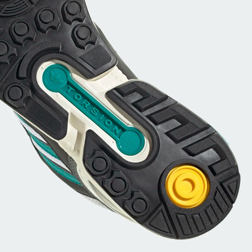 atmos x adidas ZX 8000 "EQT Green" atmos x adidas ZX 8000 "EQT Green"