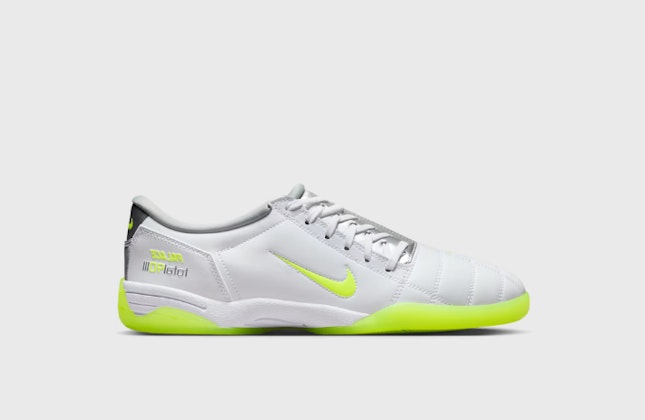 Palace x Nike Total 90 White Metallic Silver Palace x Nike Total 90 White Metallic Silver