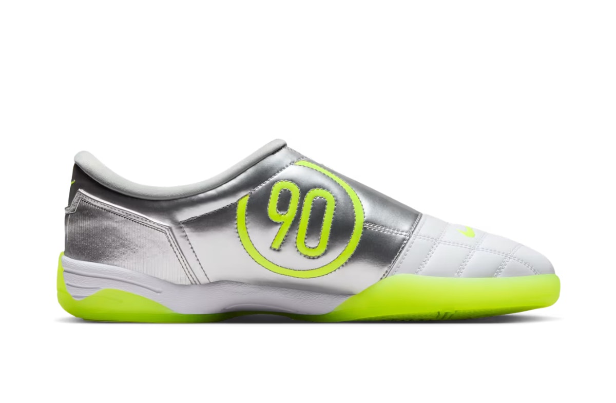 Palace x Nike Total 90 White Metallic Silver Palace x Nike Total 90 White Metallic Silver