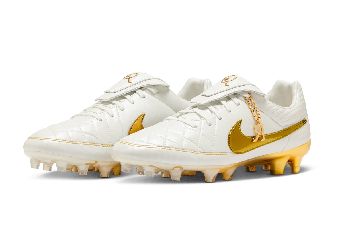 Ronaldinho x Nike Tiempo Legend FG Touch of Gold Ronaldinho x Nike Tiempo Legend FG Touch of Gold