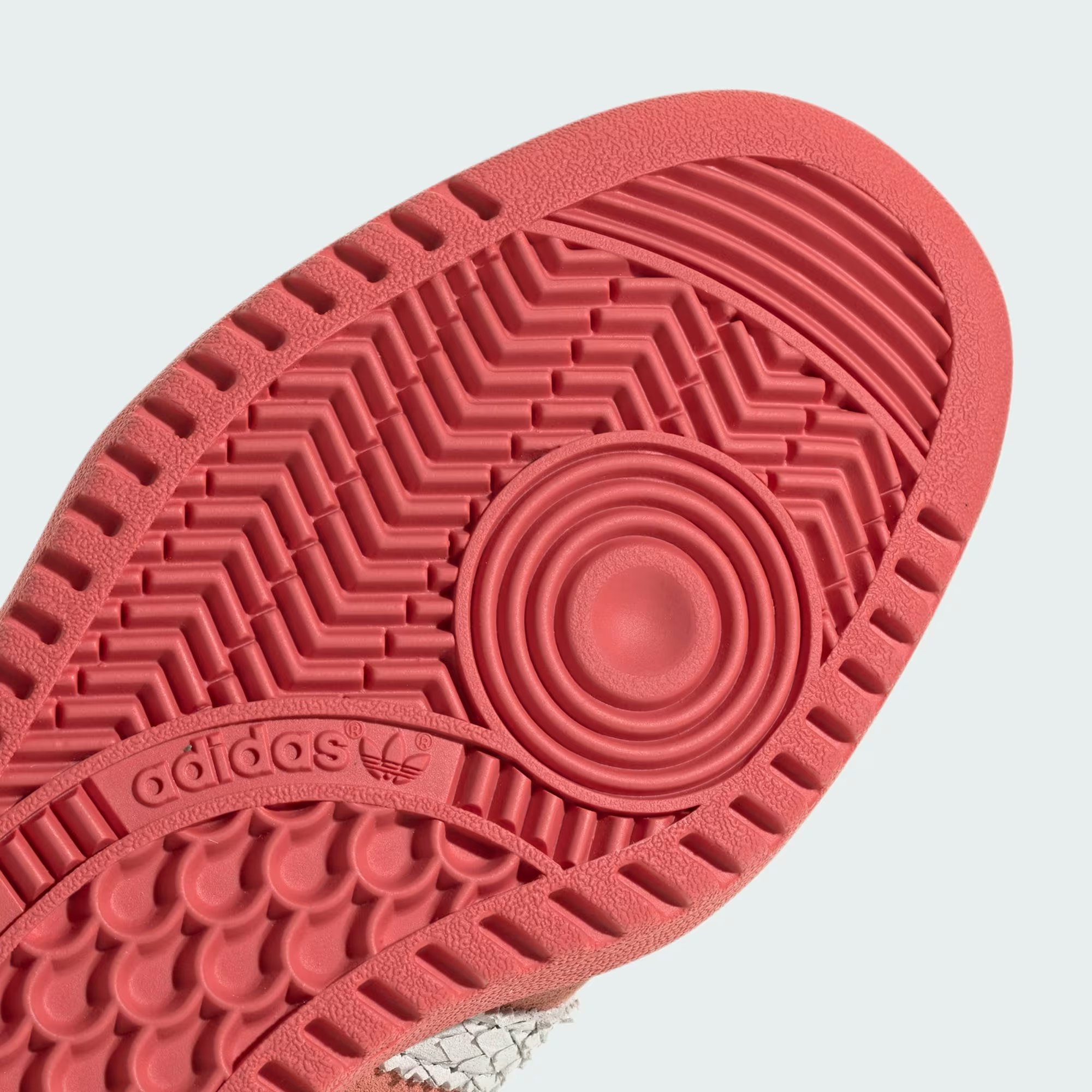 adidas Bermuda "Preloved Scarlet"