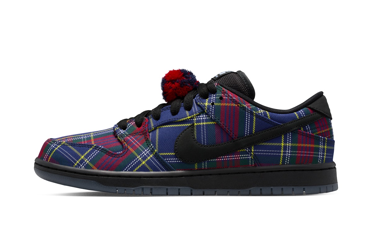 Nardwuar x Nike SB Dunk Low Red Blue Nardwuar x Nike SB Dunk Low Red Blue