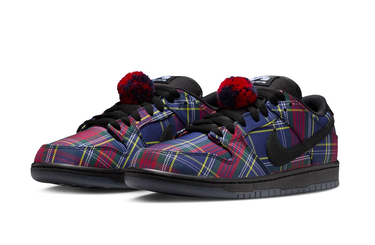 Nardwuar x Nike SB Dunk Low Red Blue Nardwuar x Nike SB Dunk Low Red Blue