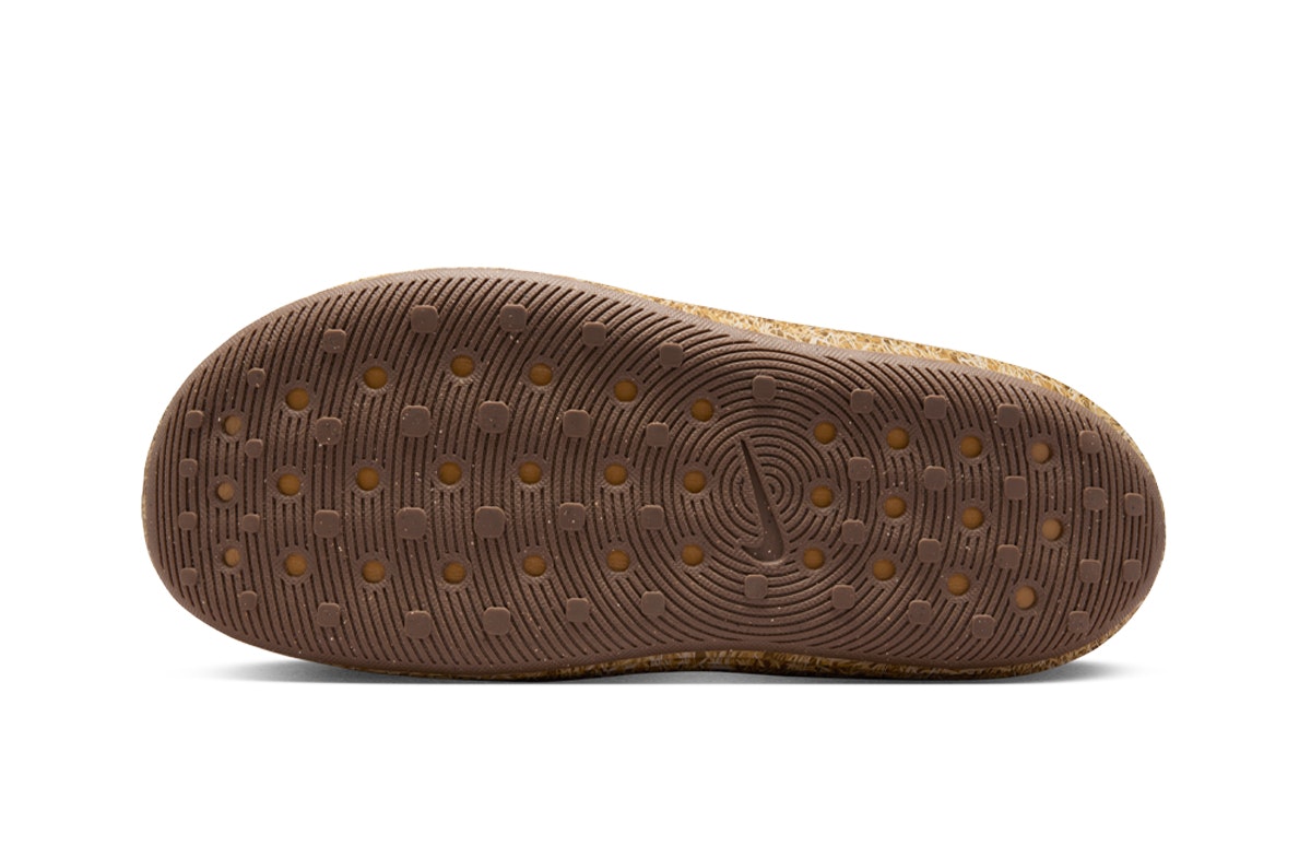 Nike dotSWOOSH ReactX Rejuven8 Slide Touch Grass Wheat