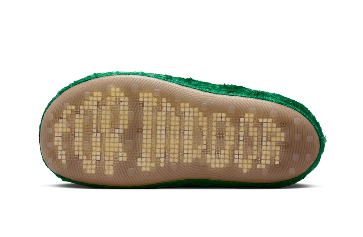 Nike dotSWOOSH ReactX Rejuven8 Slide Touch Grass Kelly Green Nike dotSWOOSH ReactX Rejuven8 Slide Touch Grass Kelly Green