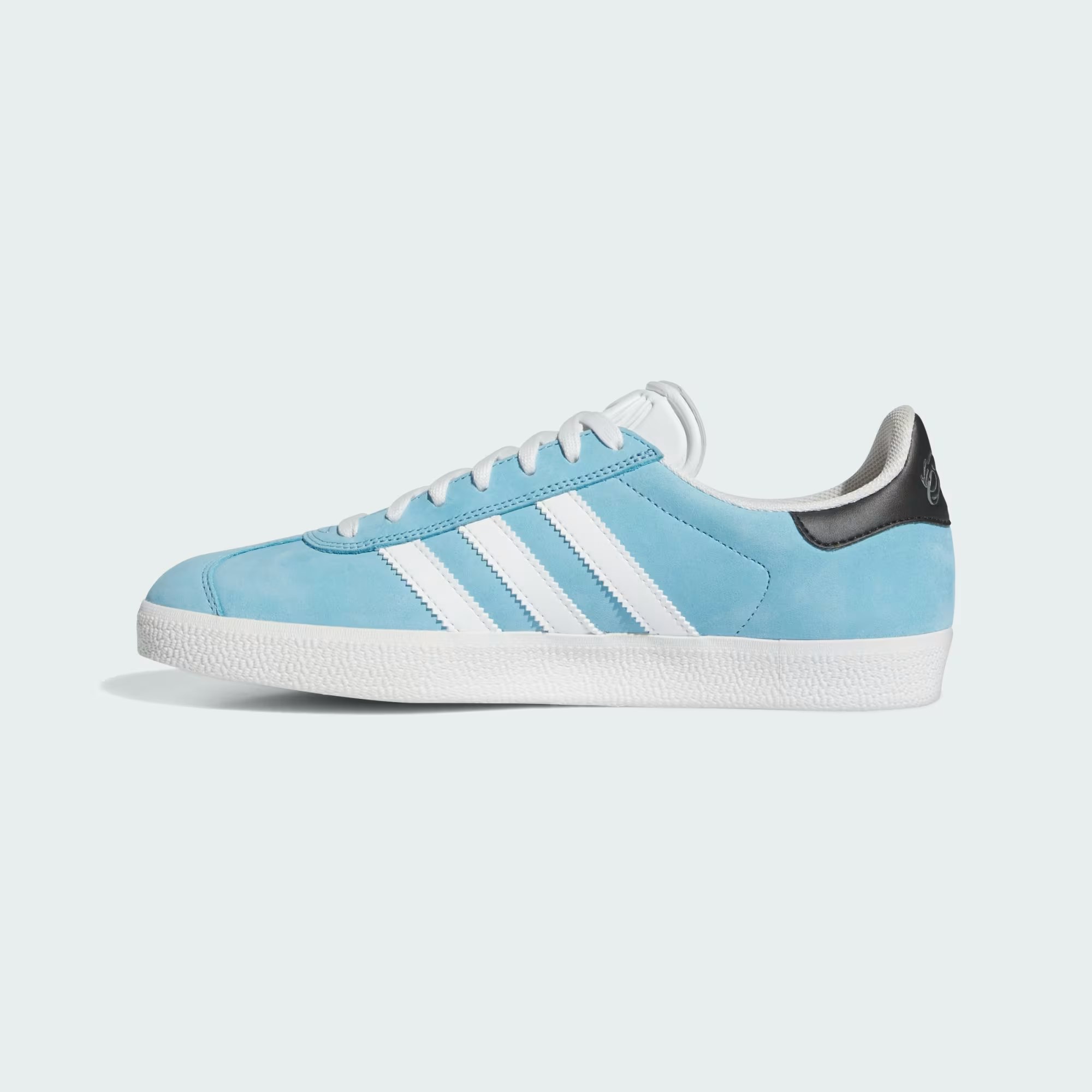 Minnesota United x Familia x adidas Gazelle ADV "Clear Sky" Minnesota United x Familia x adidas Gazelle ADV "Clear Sky"