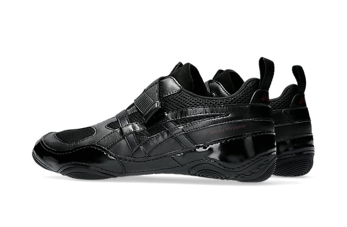 Issey Miyake x Asics Hyper Taping Black