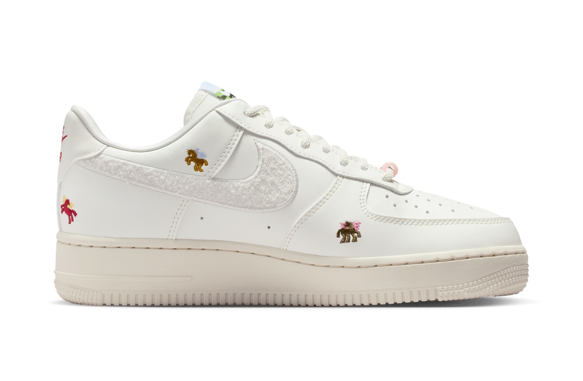 Nike Air Force 1 Low Pegasus Pack Sail