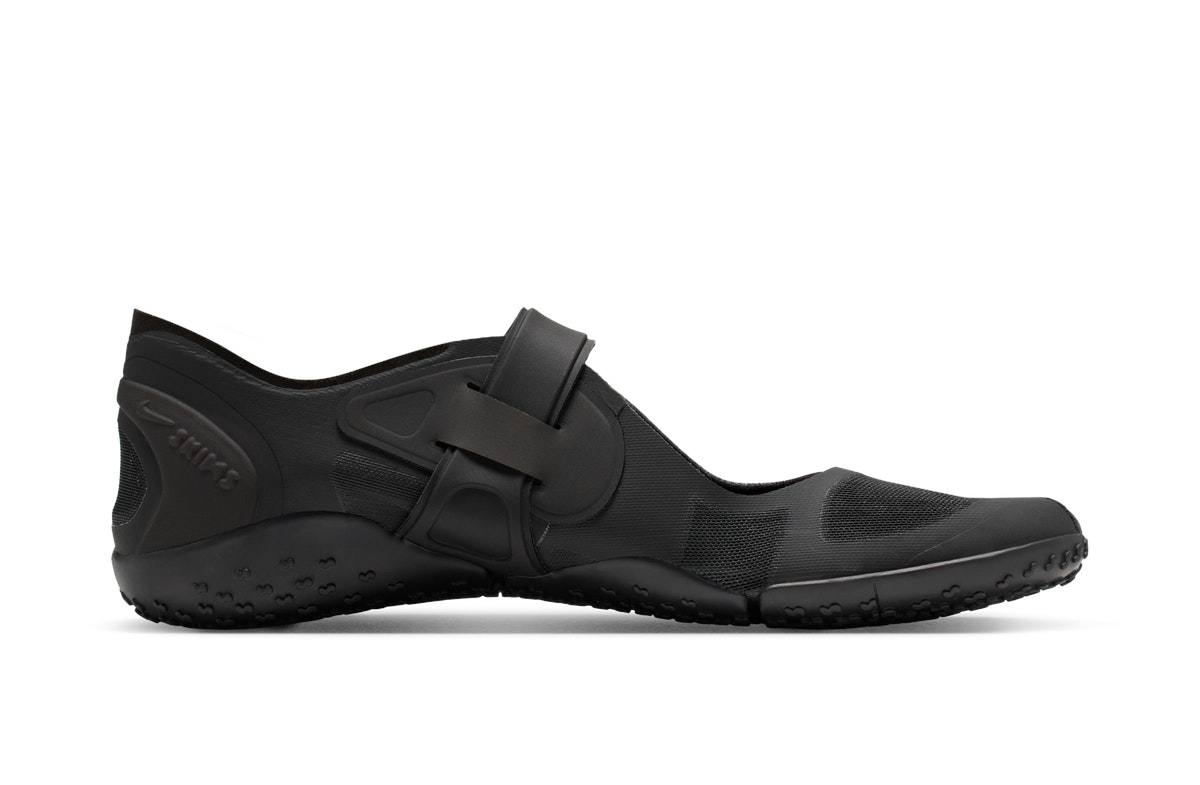 SKIMS x Nike Rift Mesh Black