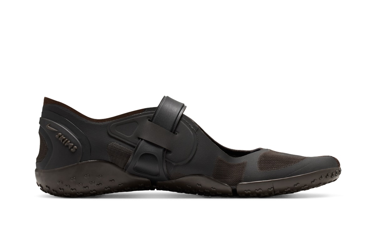 SKIMS x Nike Rift Mesh Velvet Brown