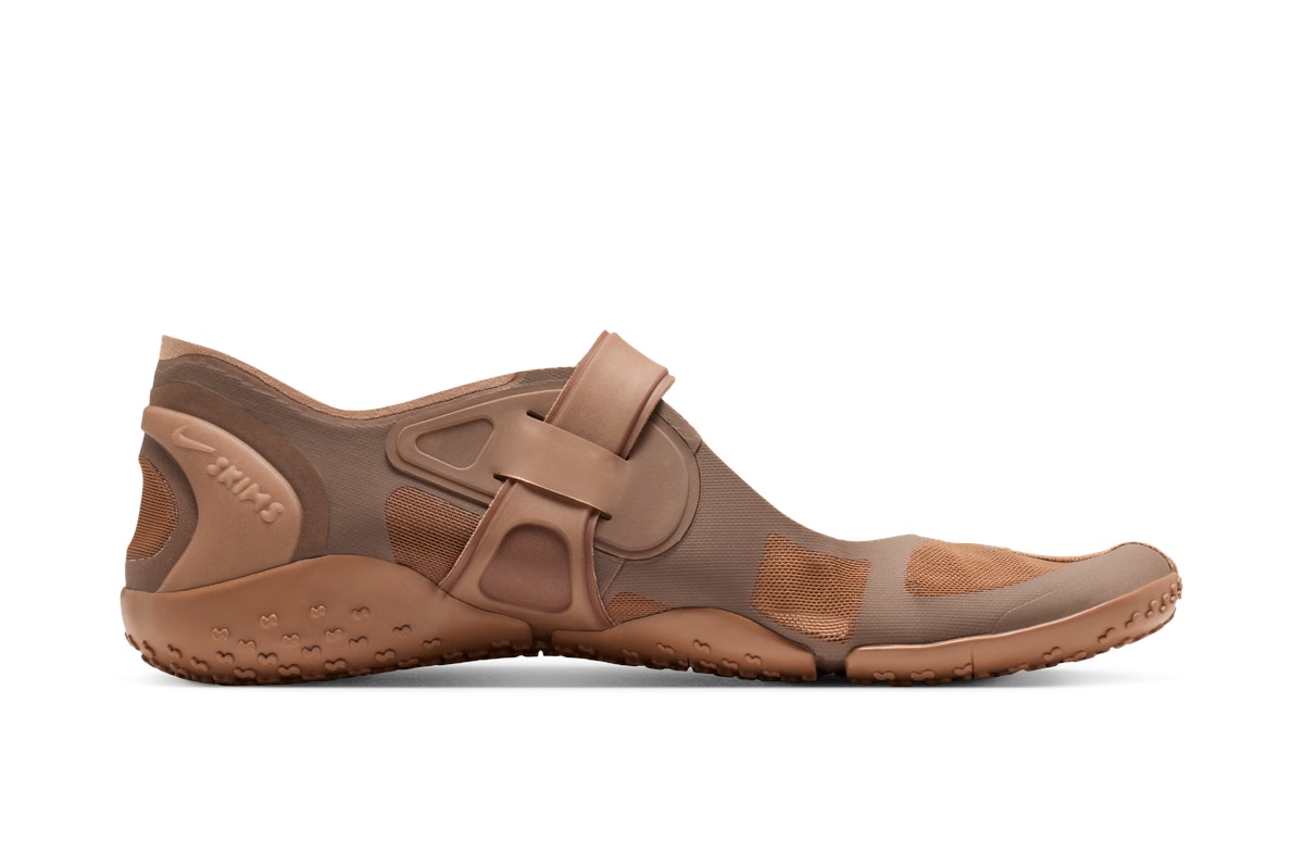 SKIMS x Nike Rift Mesh Archaeo Brown