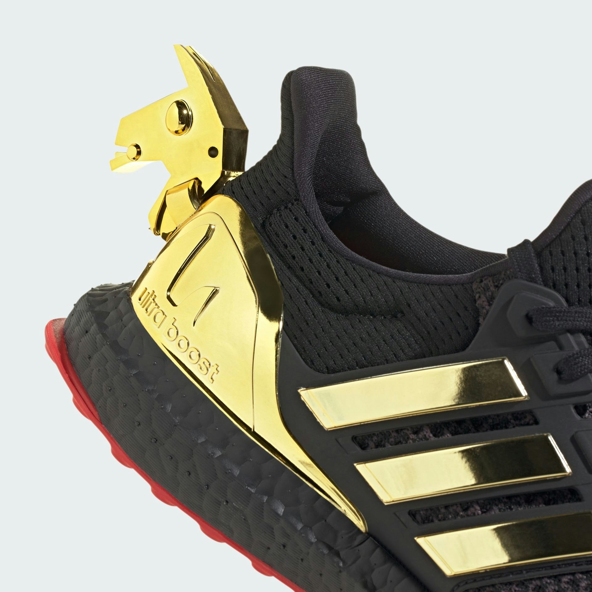 Fortnite x adidas Ultra Boost "Victory Crown" (Core Black)