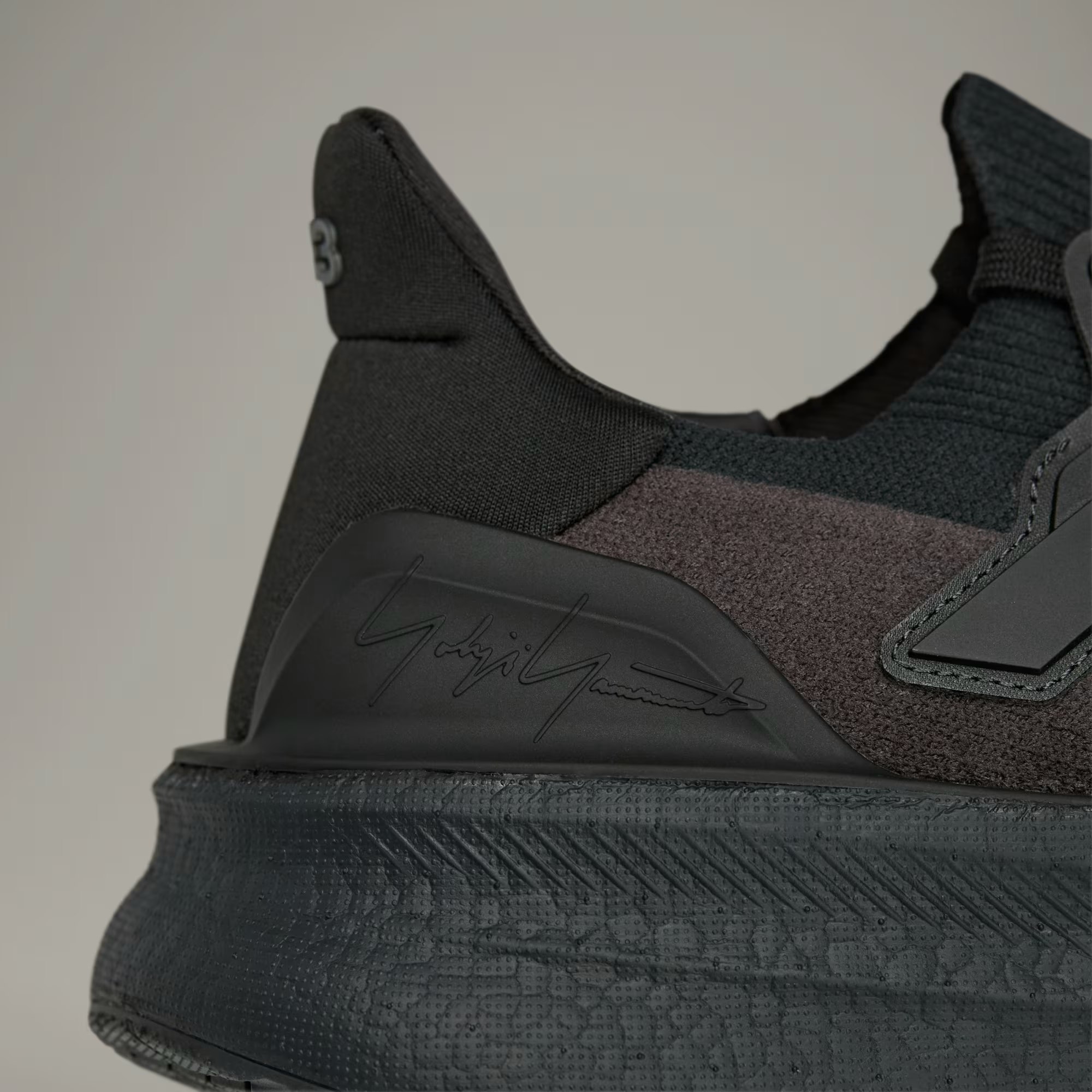 Y-3 x adidas Ultraboost 5 "Carbon"