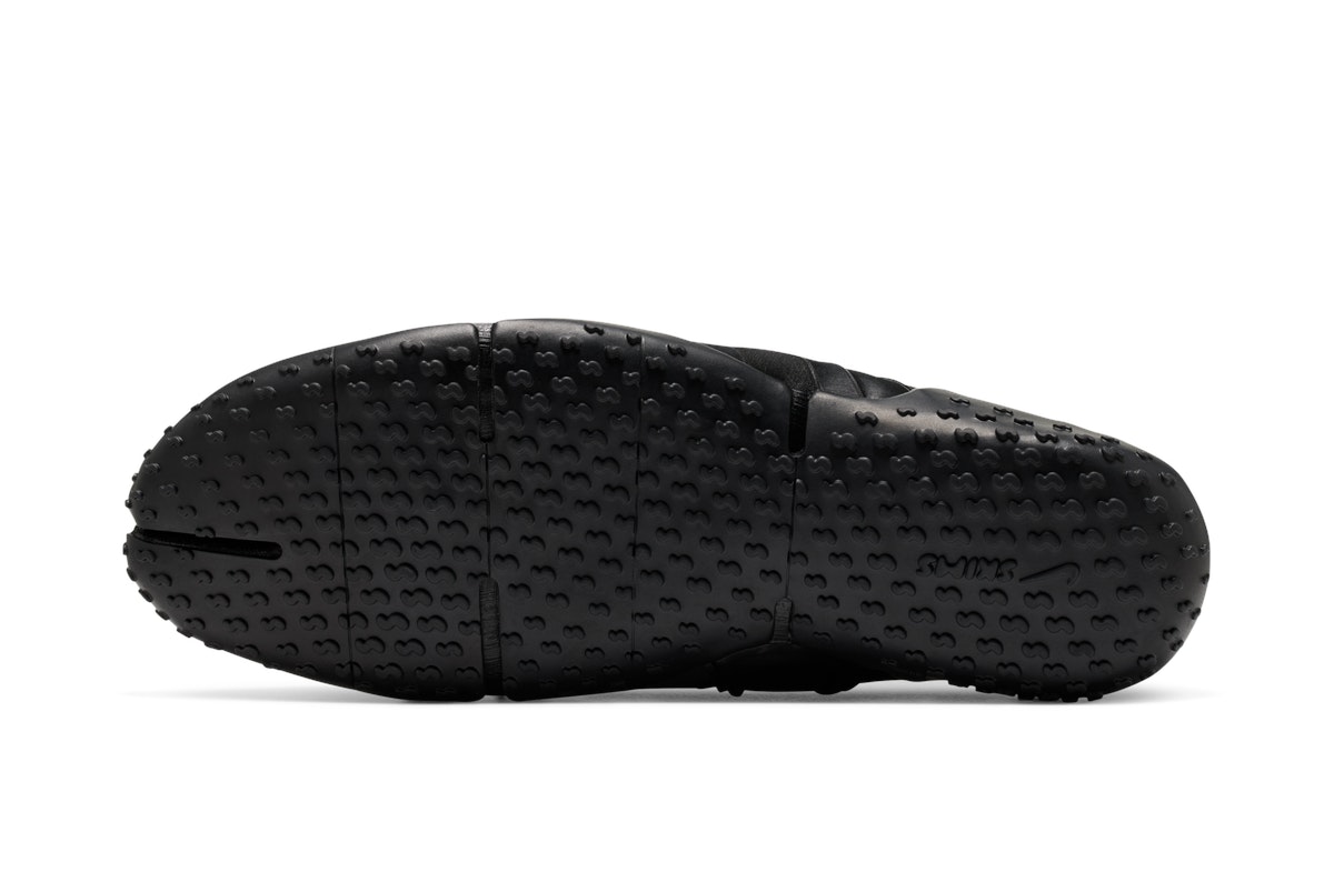 NikeSKIMS Rift Satin Black NikeSKIMS Rift Satin Black