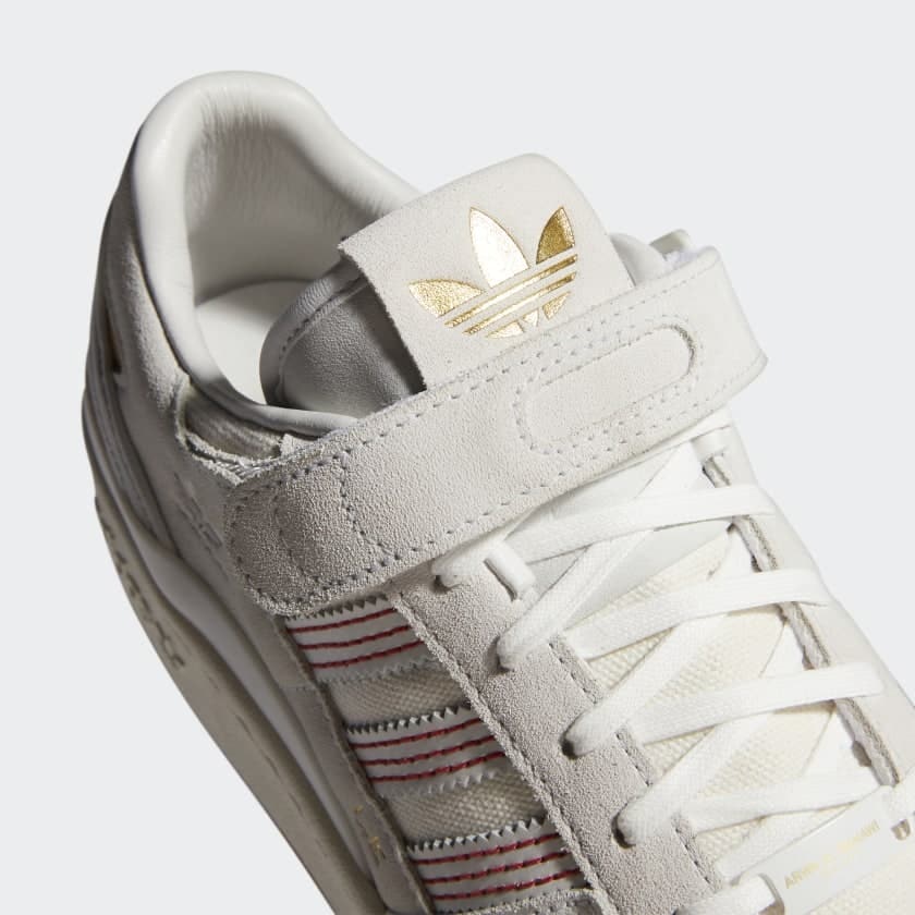 Arwa Al Banawi x adidas Forum 84 Low "Crystal White" Arwa Al Banawi x adidas Forum 84 Low "Crystal White"