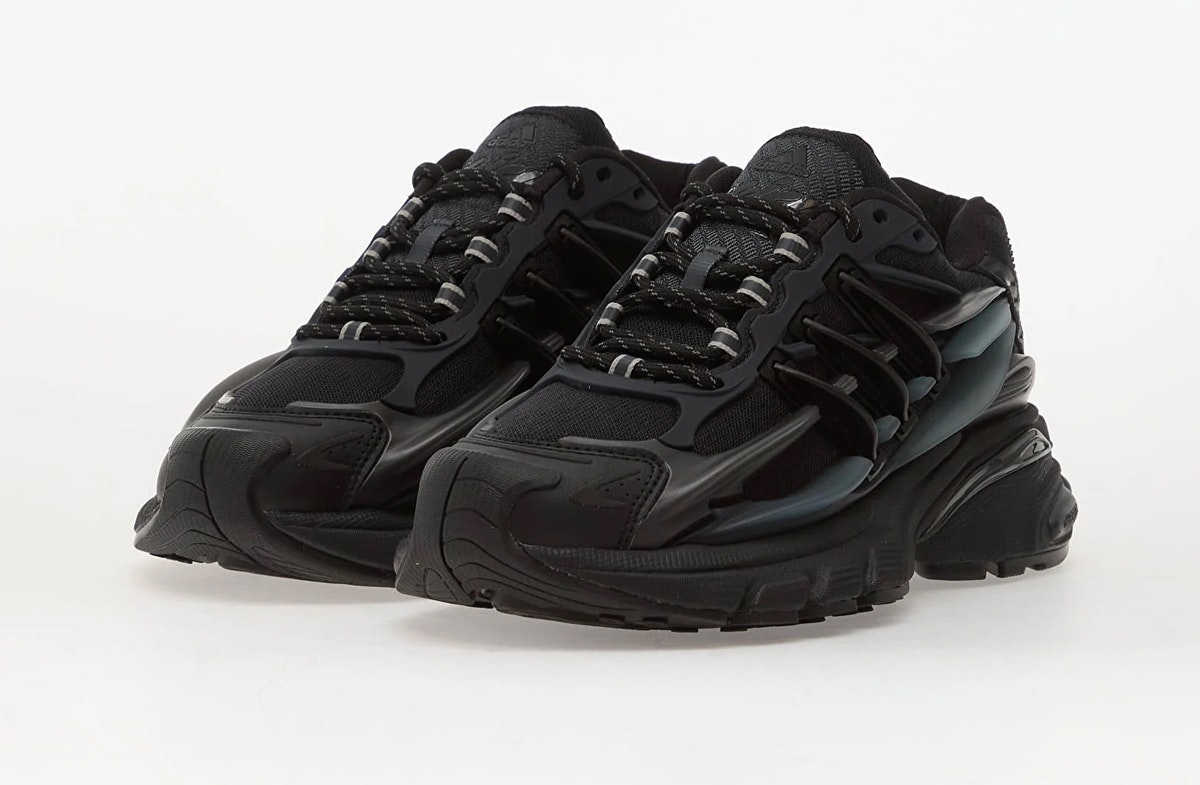 Pharrell Williams x adidas Adistar Jellyfish Triple Black