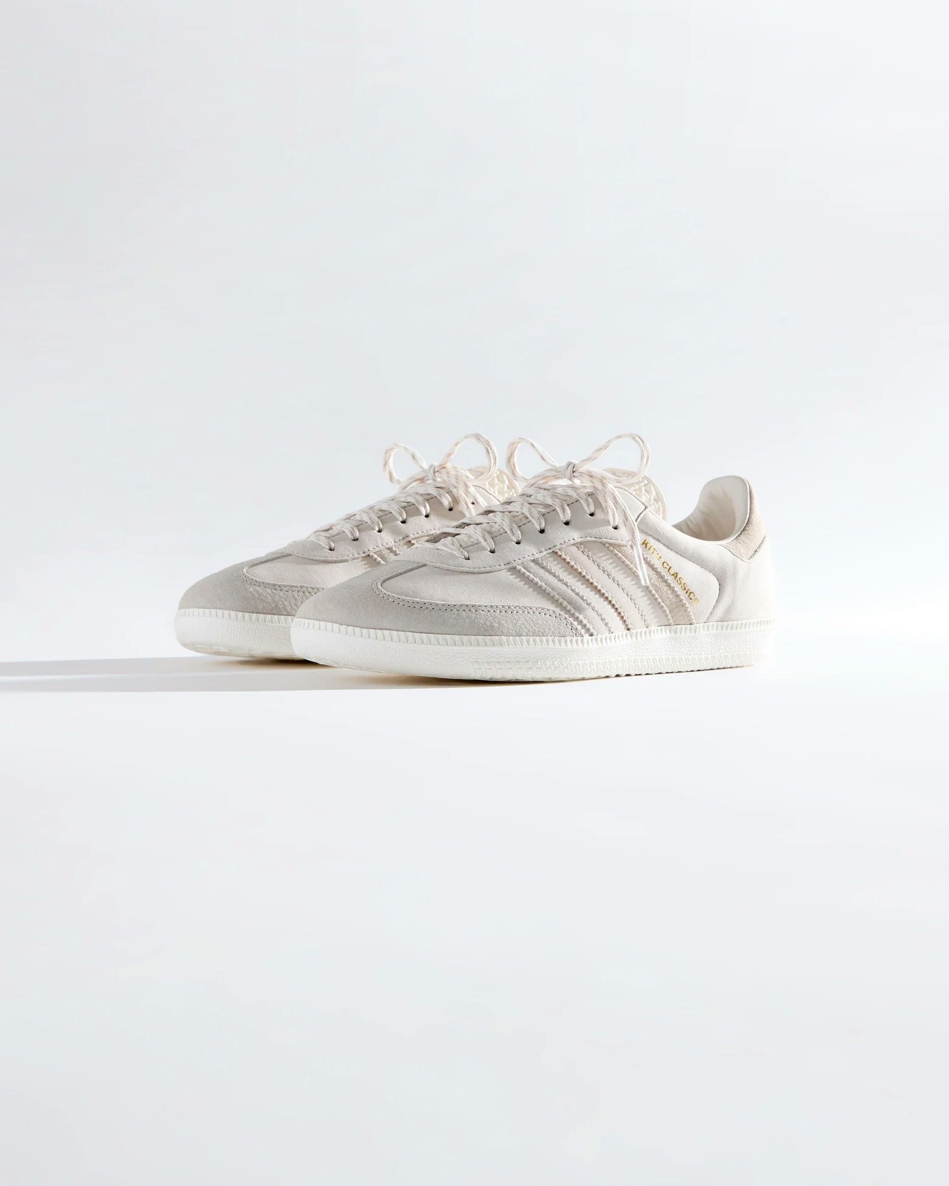 Kith x adidas Samba "Summer 2024" (Cloud White) Kith x adidas Samba "Summer 2024" (Cloud White)