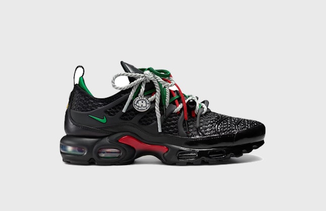 HOMECOMING x Nike Air Max Plus Black