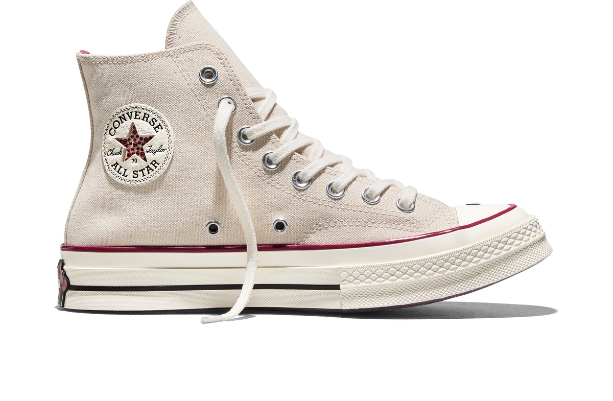 Hello Kitty x Swarovski x Converse Chuck Taylor 70 Hello Kitty x Swarovski x Converse Chuck Taylor 70