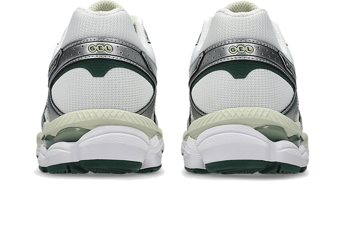 Asics Gel-Cumulus 16 White Forest Night